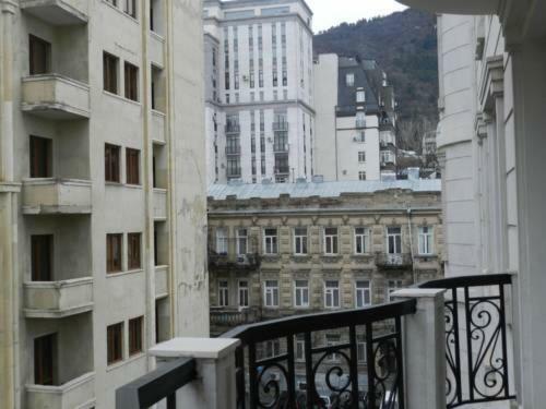 Parliament On Rustaveli Studio Tbilisi Exterior foto
